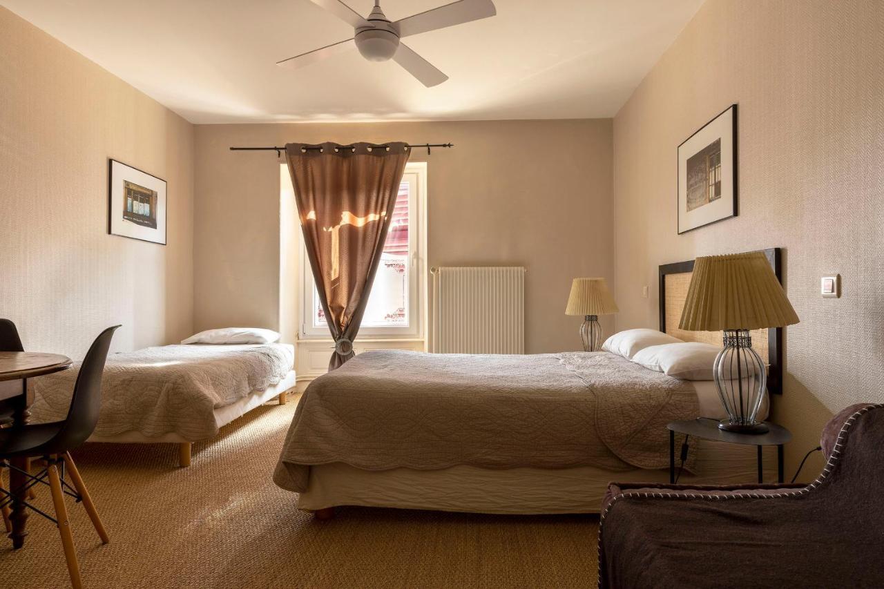 L'Edgar Hotel Port-Lesney Bagian luar foto