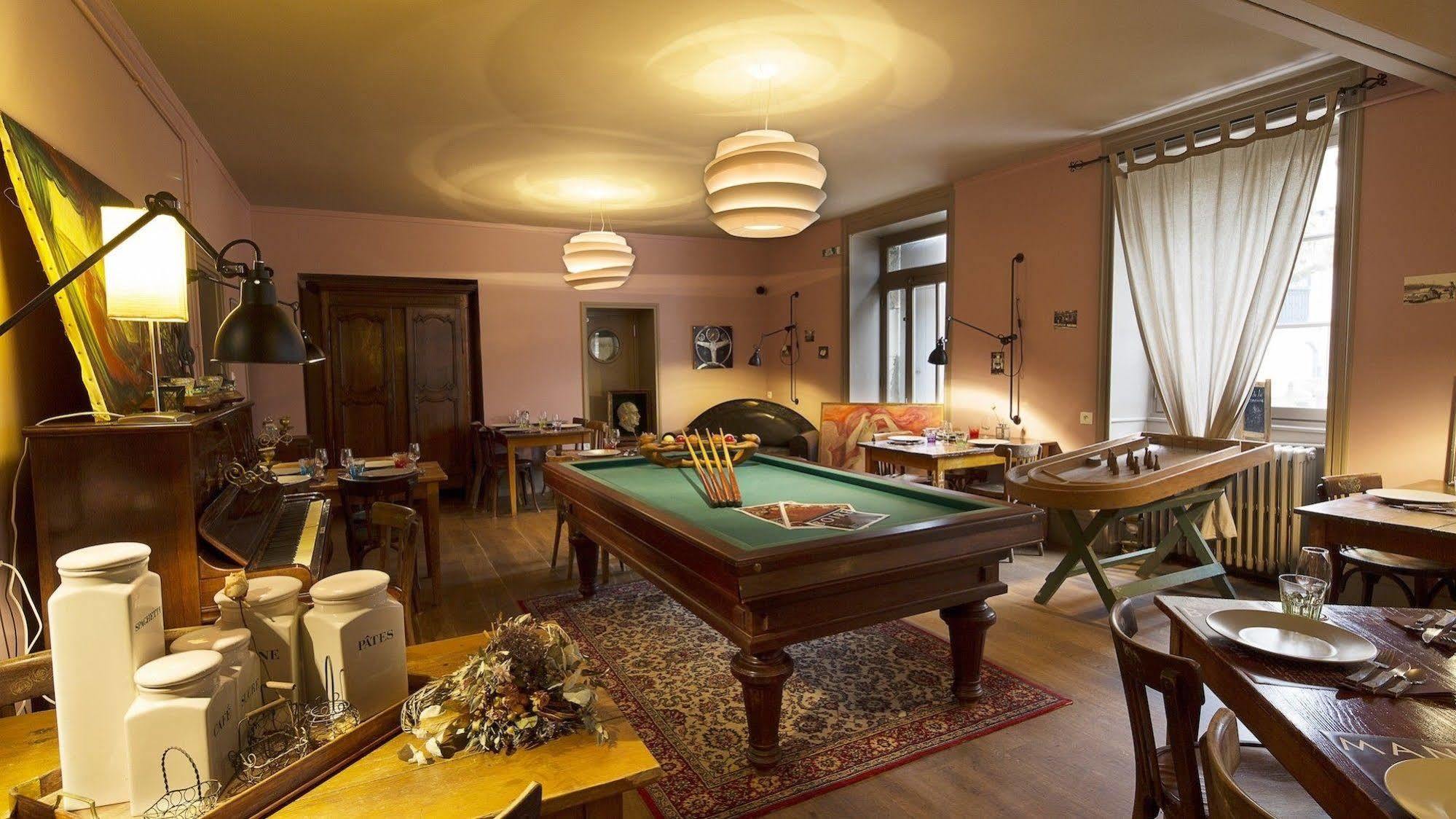L'Edgar Hotel Port-Lesney Bagian luar foto